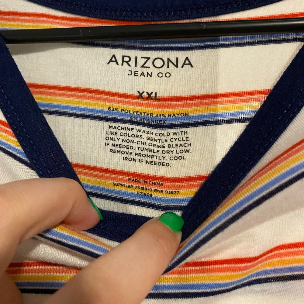 T-shirt - Picture 2 of 2